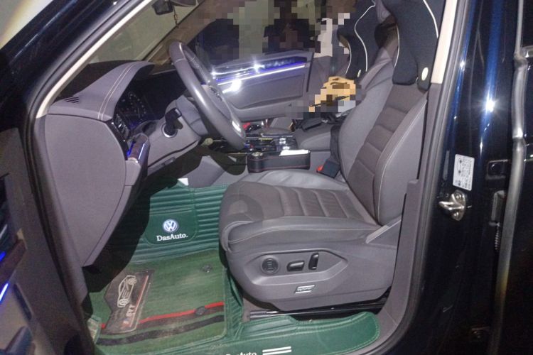 Used Volkswagen Touareg 2020 2.0 TSI RuiShang Edition China VI Standard
