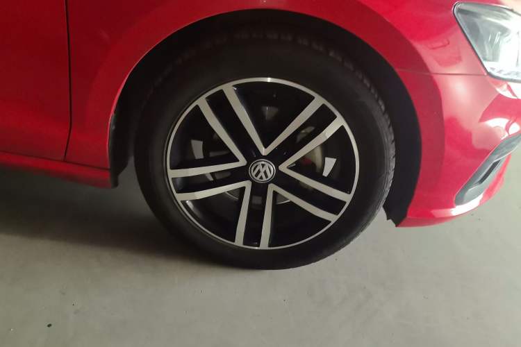 Used Volkswagen Lamando 2019 280TSI DSG Comfort Edition China V Standard Right Front Wheel Hub