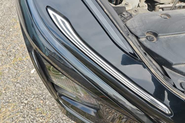 Used Hongqi E-QM5 2023 Revised Version Basic Travel Edition Right Front Headlight