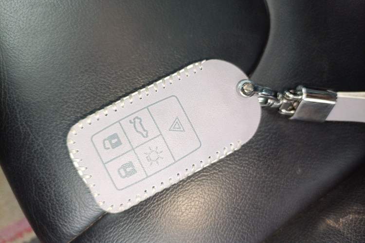 Used Volvo V40 2017 T3 Zhiyi Edition