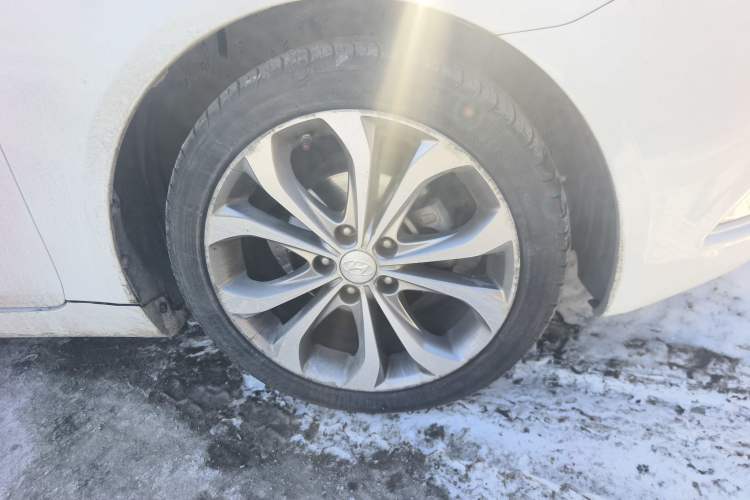 Used Hyundai Sonata 2013 2.4L Automatic Luxury Version China IV Standard