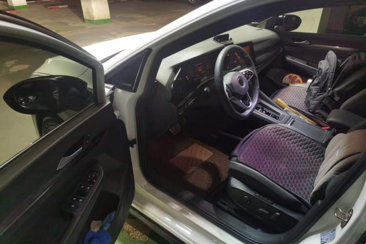 Used Volkswagen Golf 2021 280TSI DSG R-Line Driver Seat