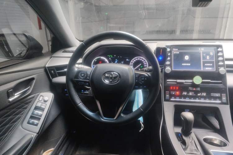 Used Toyota Avalon 2019 Dual-Engine 2.5L XLE Prestige Version China VI Standard