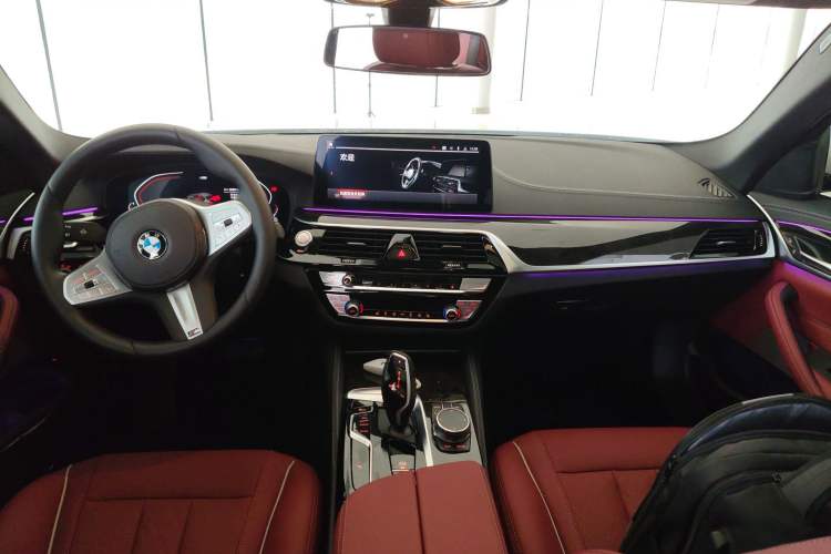 Used BMW 5 Series 2022 Second Facelift 525Li M Sport Package Center Console