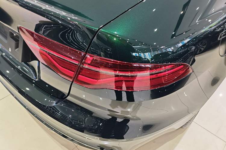 Used Jaguar XEL 2024 2.0T 250 PS R-DYNAMIC S Advanced Sport Edition
