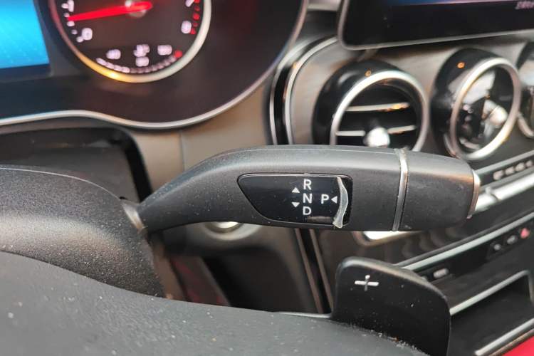 Used Mercedes-Benz C-Class 2019 C 180 L Dynamic Sports Edition Gear Lever