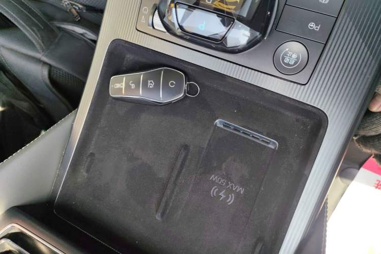 Used BYD Song L DM-i 2025 Intelligent Driving Version 160 km Excellence Edition Vehicle Key