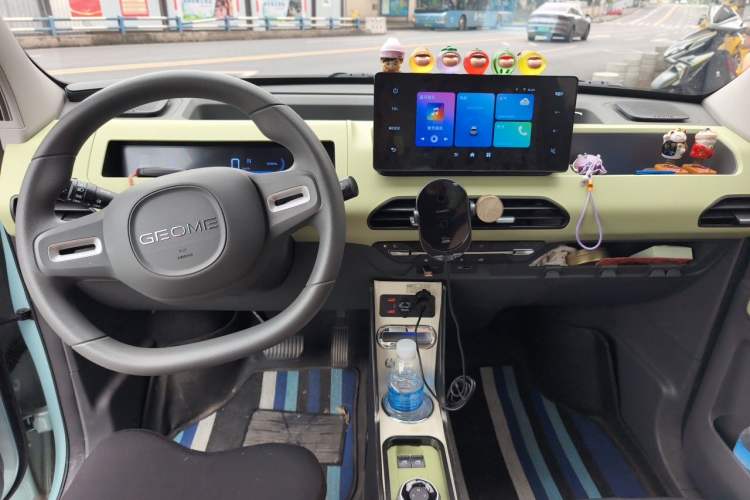 Used Geely Galaxy Panda 2024 Panda Mini 200km Endurance Bear