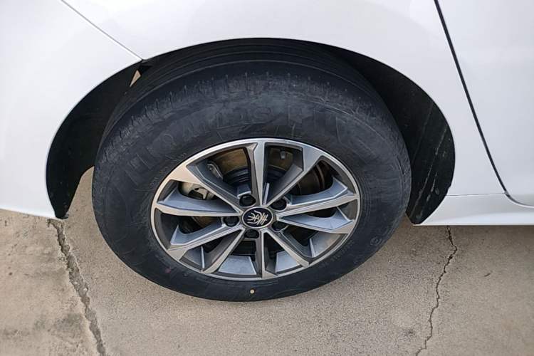 Used BYD Qin PLUS 2024 HONOR Edition DM-i 55KM Leading Model Right Rear Wheel Hub