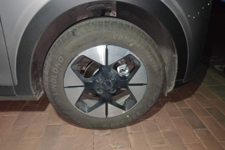 Used Geely Galaxy Geome 2025 UP 410km Exploration Edition
