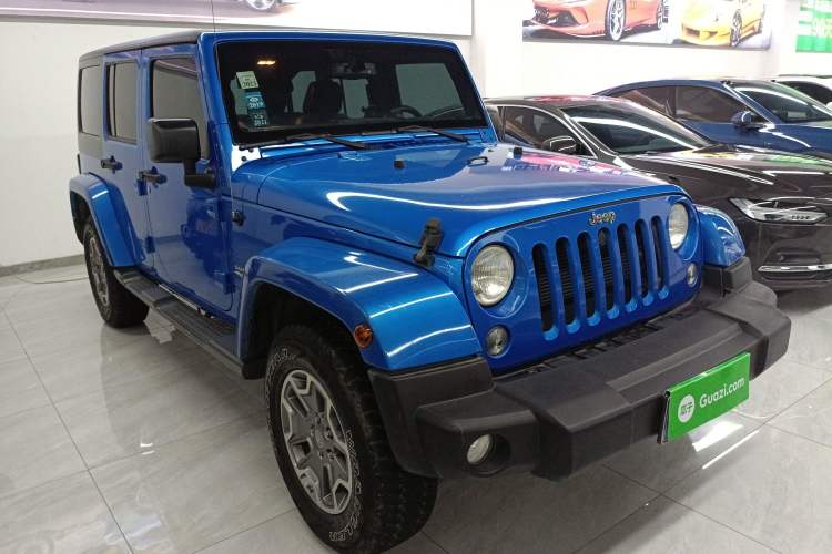 Used Jeep Wrangler 2014 3.0L Sahara Four-Door Edition