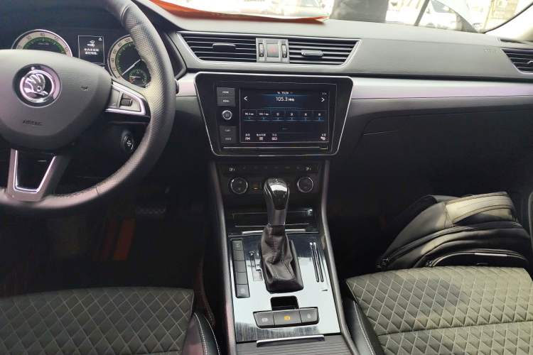 Used Skoda Superb 2018 TSI330 DSG Comfort Edition China VI Standard