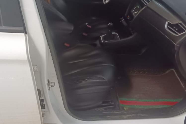 Used Roewe i5 2020 1.5L Manual 4G Connect Luxury Edition Right Front Seat