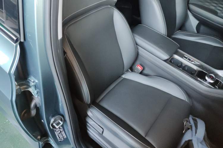 Used Wuling Xingyun 2023 2.0L DHT Flagship Edition