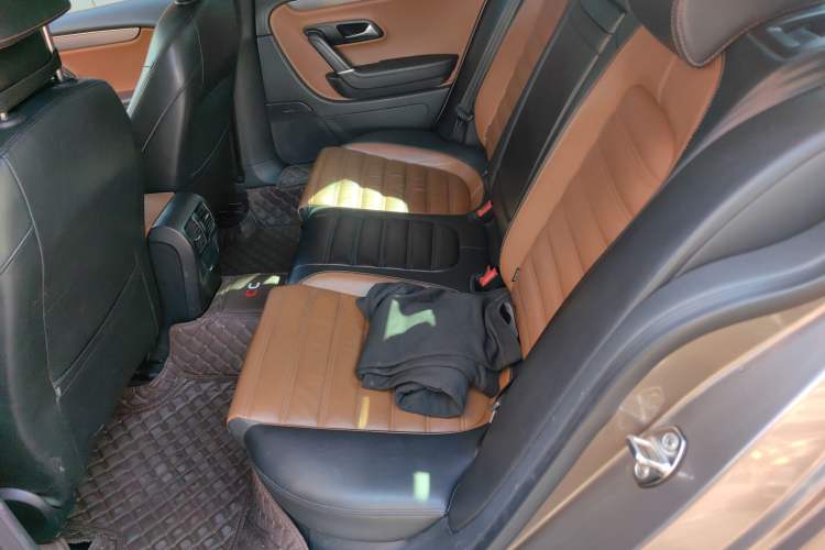 Used Volkswagen FAW-Volkswagen CC 2013 2.0 TSI Luxury Model Left Rear Seat