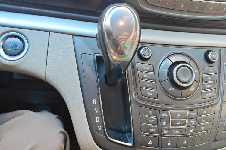 Used Buick GL8 2013 3.0L XT Luxury Business Flagship Edition