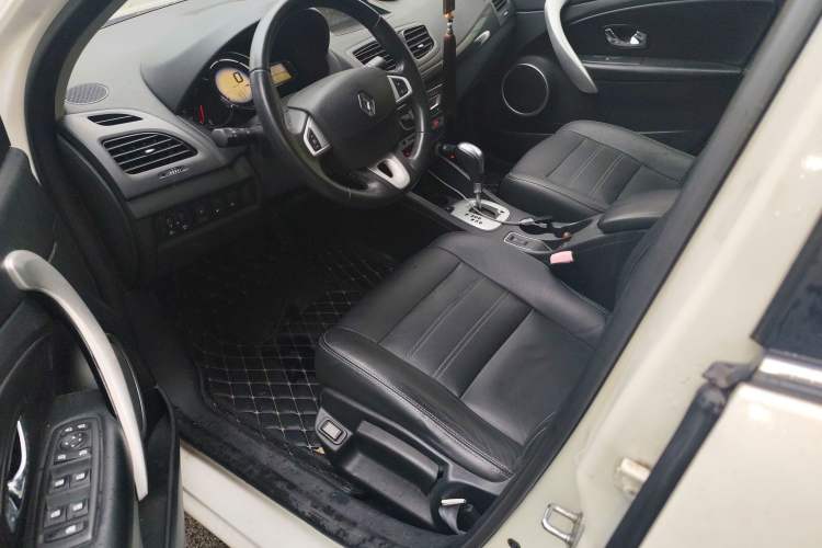 Used Renault Fluence 2013 2.0L Fashion Edition