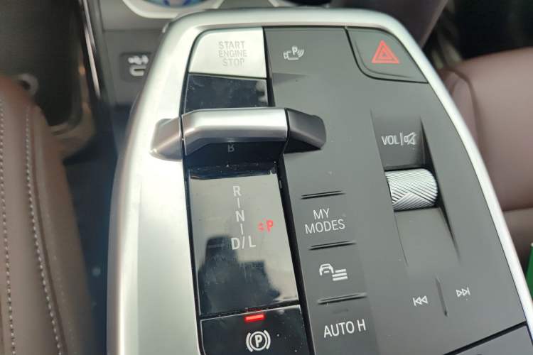 Used BMW X1 2023 sDrive25Li X Design Package Gear Lever