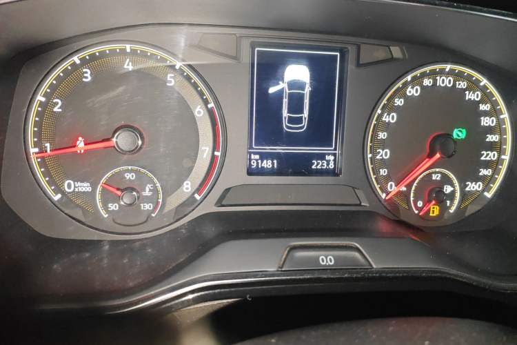 Used Volkswagen Sagitar 2019 200TSI DSG Comfort Version China VI Standard Odometer Close Up