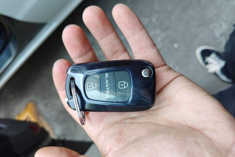 Used Hyundai Celesta 2011 1.6L Automatic Comfort Edition Vehicle Key