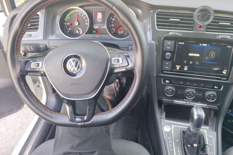 Used Volkswagen Golf Pure Electric 2020 Chari