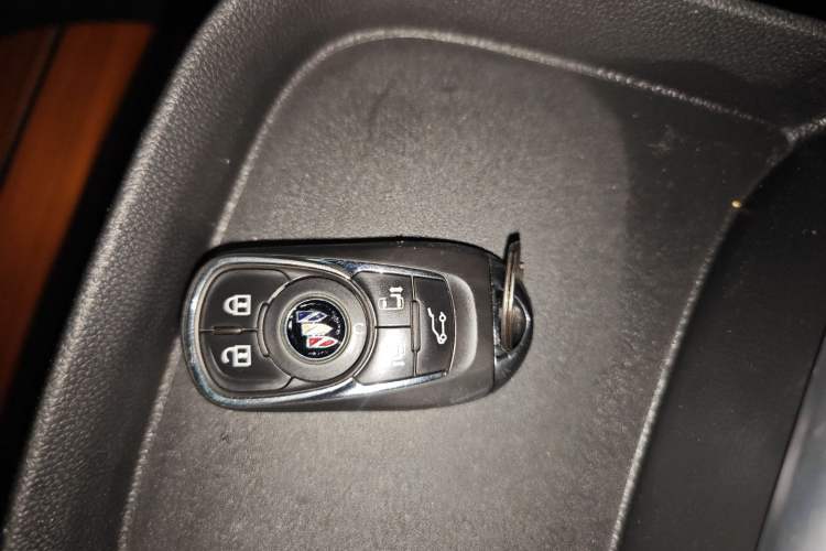 Used Buick GL8 2022 ES Land Cruiser 653T Luxury Model
