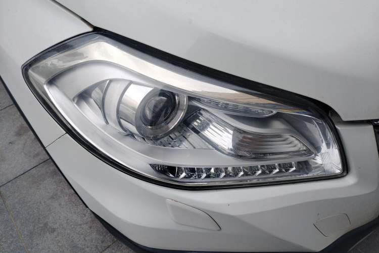 Used Suzuki S-Cross 2014 1.6L CVT Two-Wheel Drive Elite Version