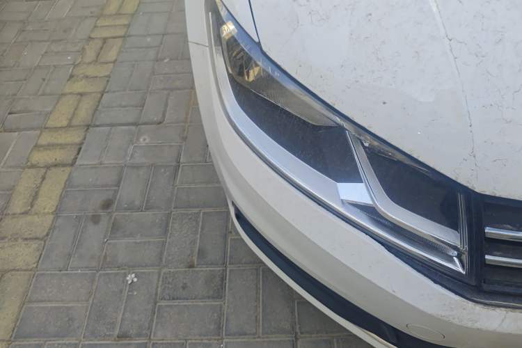 Used Volkswagen Santana 2016 1.6L Manual Fashion Edition Right Front Headlight