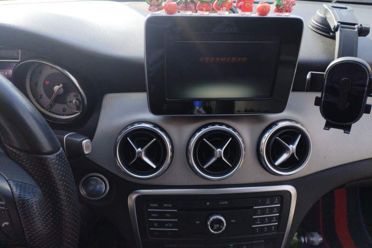 Used Mercedes-Benz GLA 2016 GLA 200 Sport Edition Audio And AC Panel