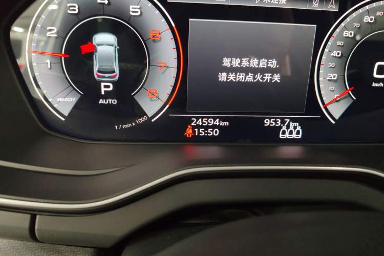 Used Audi Q5L Sportback 2021 40 TFSI Luxury Edition Odometer Close Up