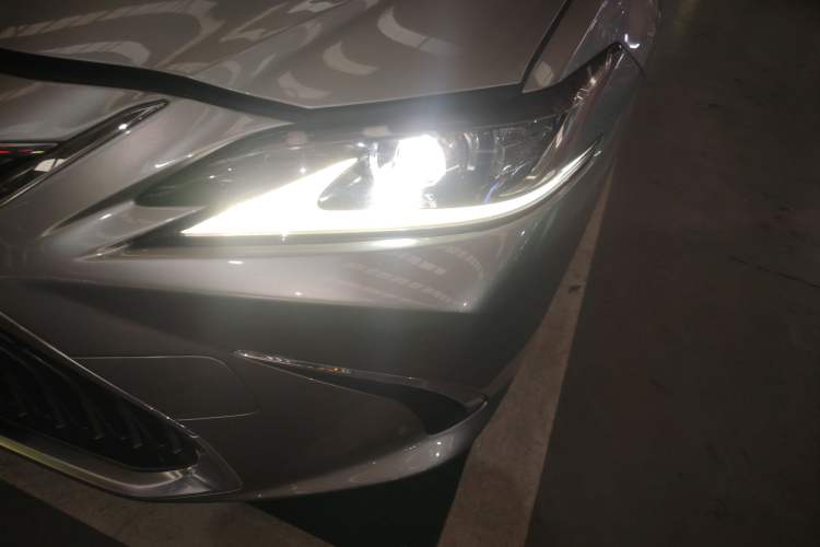 Used Lexus ES 2018 200 Excellence Edition China V Standard
