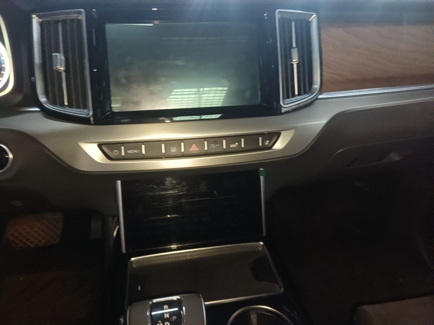 Hongqi HS7 2022 2.0T DCT Two-Wheel Drive Smart Connect Flagship Edition Five Seats - Chinese Trim Xiang — снимка 15