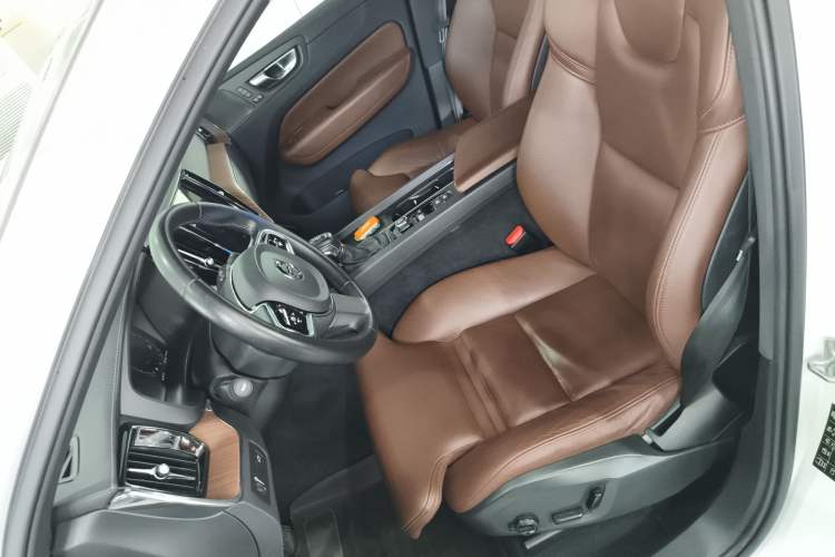 Used Volvo XC60 2021 T5 4x4 Zhiya Luxury Edition
