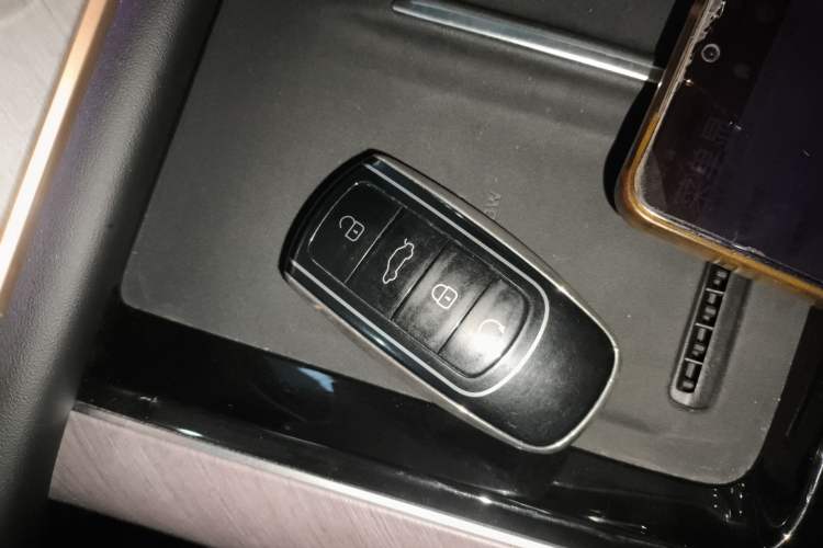 Used Chery Tiggo 9 C-DM 2025 1.5T 106KM Ultra-Comfort Edition 5 Seats Lithium-NMC
