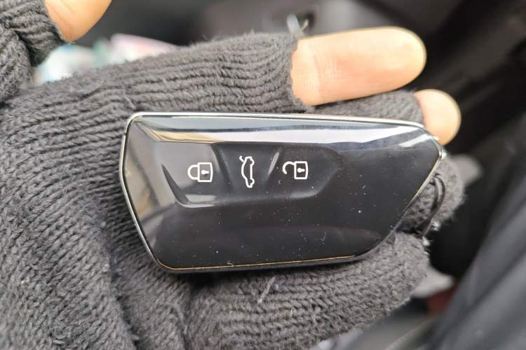 Used Volkswagen Talagon 2023 Facelift 380TSI All-Wheel-Drive Luxury Jiajing Pro 6-Seater Vehicle Key