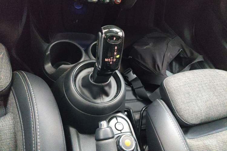 Used MINI MINI 2018 1.5T COOPER Classic Edition
