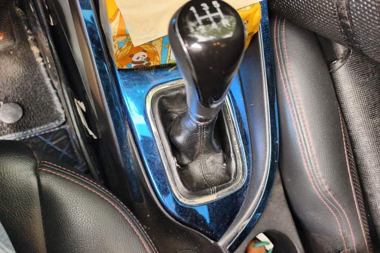 Used CHANGAN CS35 2016 1.6L Manual Luxury Model China V Standard Gear Lever