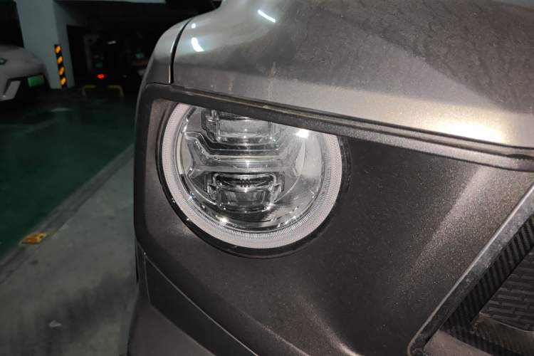 Used Haval H Dog 2023 2.0T All-Wheel-Drive Chaoye Plus Right Front Headlight