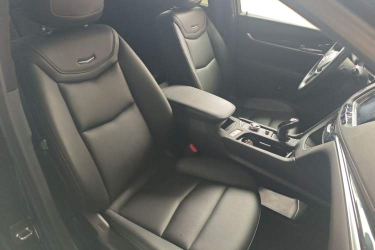 Used Cadillac XT5 2022 2.0T Two-Wheel Drive Luxury Version