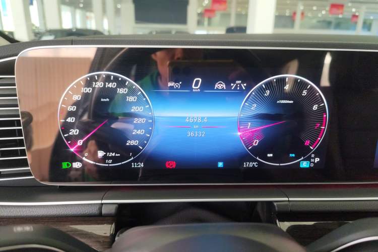 Used Mercedes-Benz GLE 2024 GLE 350 4MATIC Stylish Model Instrument Cluster
