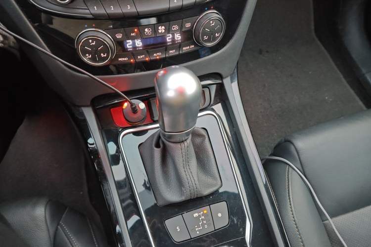 Used Peugeot 508 2013 2.0L 2nd Anniversary Edition Automatic Smart Enjoyment Version
