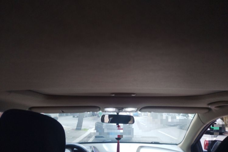 Used Hyundai Verna (older generation) 2013 Sedan 1.4L Automatic Standard GL Model Headliner