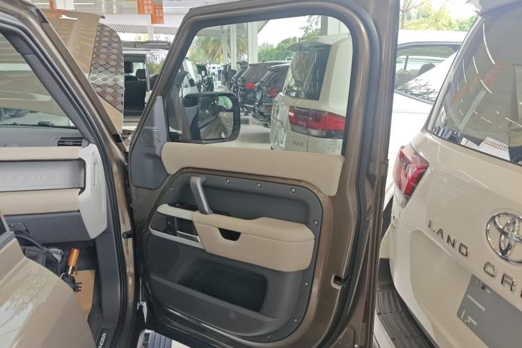 Used Land Rover Defender 2022 110 P400 X-DYNAMIC HSE
