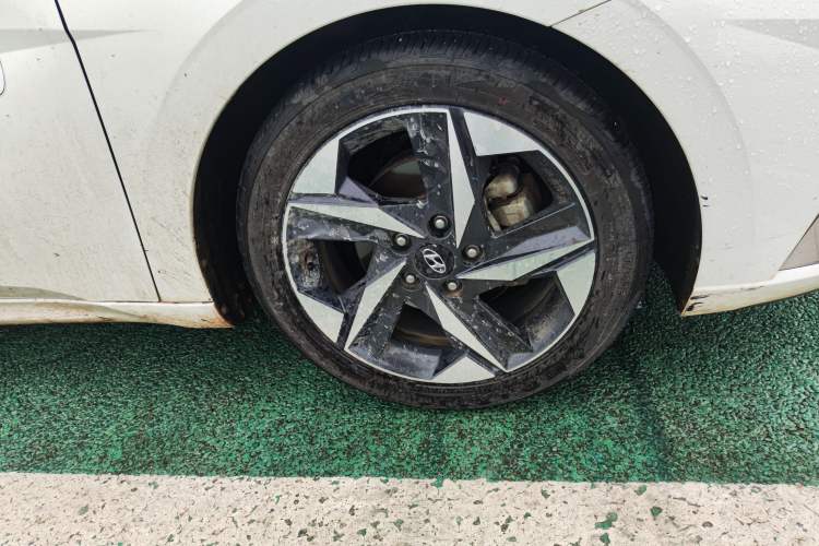 Used Hyundai Elantra 2022 1.5L CVT LUX Prestige Edition
