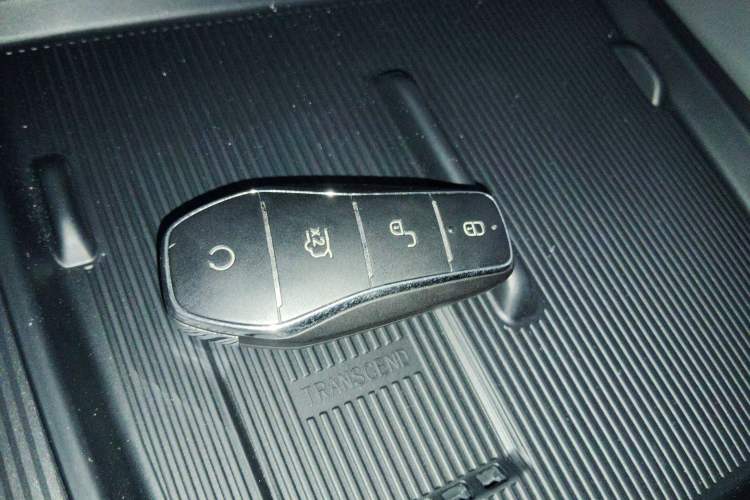 Used BYD Song L DM-i 2025 Intelligent Driving Version 160 km Beyond-Range Type