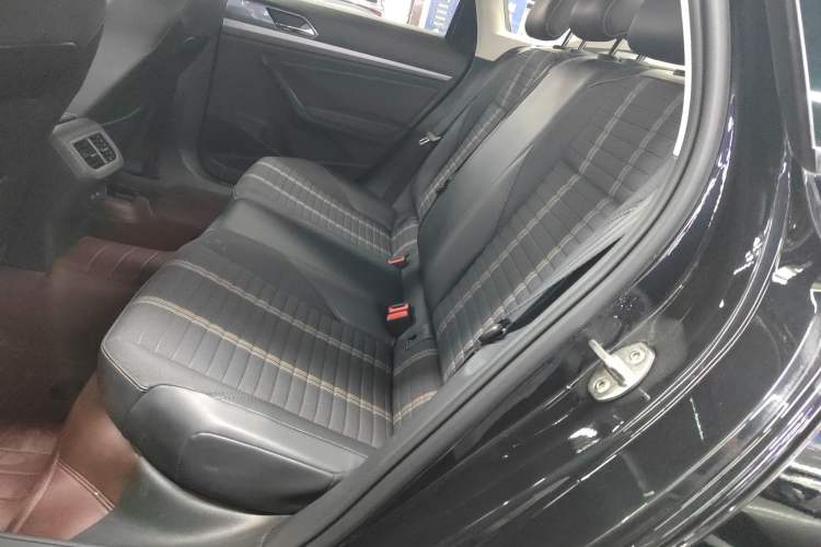 Used Volkswagen Lavida 2019 280TSI DSG Comfort Edition China VI standard Left Rear Seat