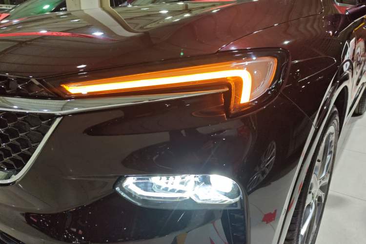 Used Buick Enclave 2022 652T 4x4 Avenir 6-Seater
