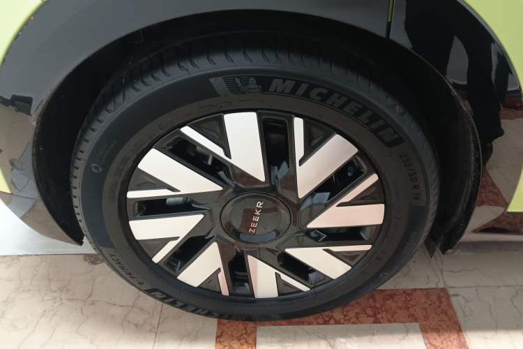 Used Zeekr MIX 2025 Long-Range Intelligent Driving Edition
