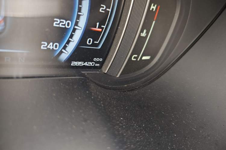 Used Geely Auto Emgrand X7 Sport 2016 1.8TD Automatic ZhiZun Version
