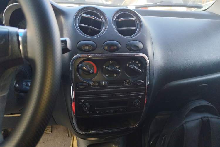 Used Baojun Lechi 2012 Revised Version 1.2L Manual Sporty Fashion Edition
